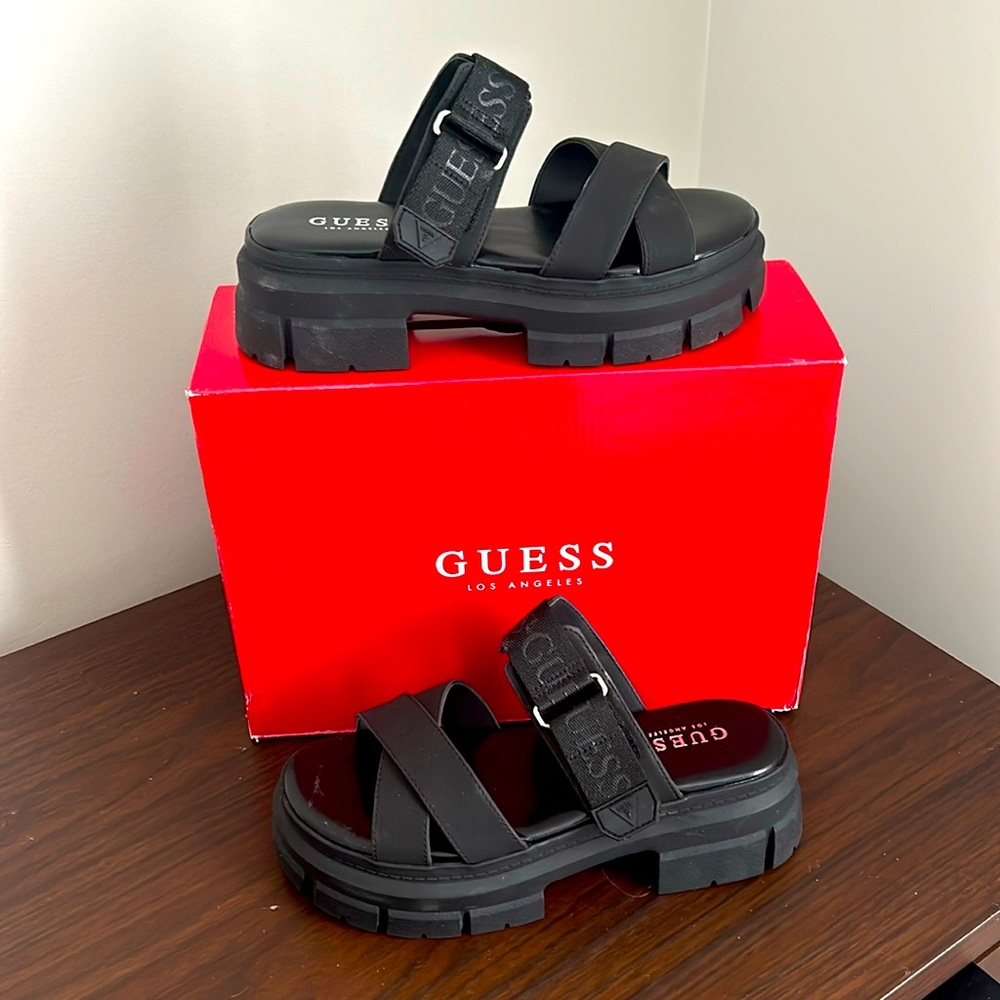 Perfect for Spring! BNWT - GUESS platform sandal size 6M. Fits true to size.